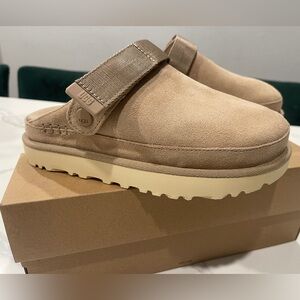 UGG Goldenstar clog women size 6.5